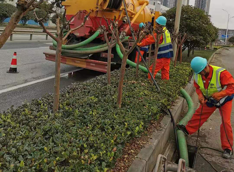 樟木头镇市政管道清淤